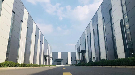 当固定产线遇到“刁钻”焊点:手持激光焊接机如何填补自动化空白